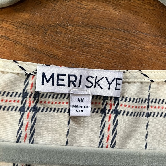 Plus size Wmns blouse bundle of 2 Flowy patterned plaid & sleeveless floral 4xlg - Picture 10 of 16